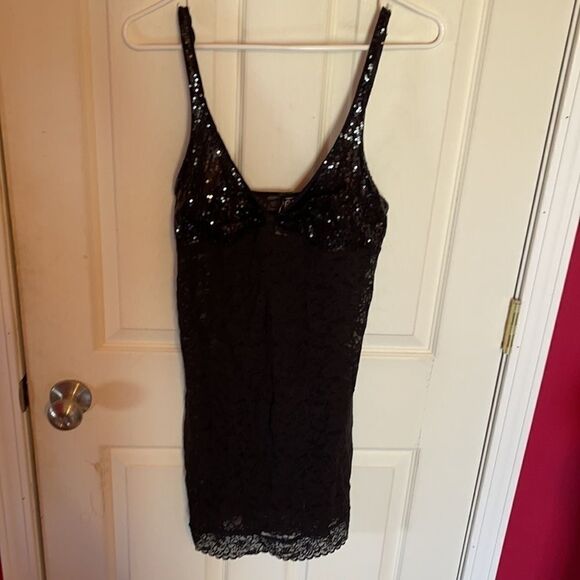NWT Victoria Secret the LaCie lace and sequin slip - Picture 3 of 5